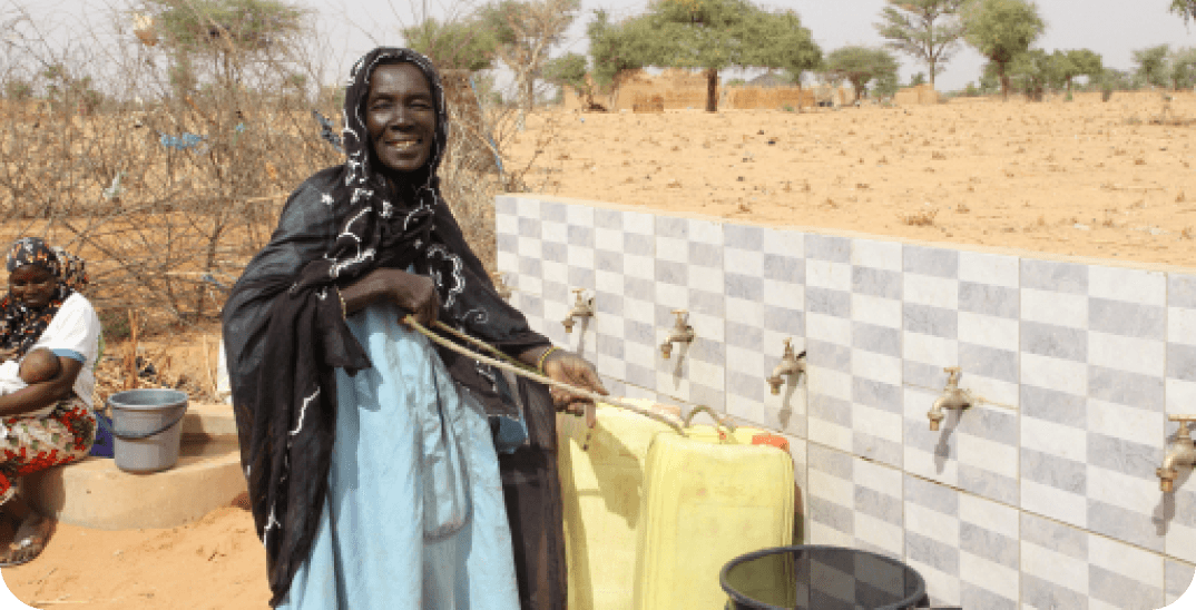 A solar-powered Muntada Aid water station in Niger