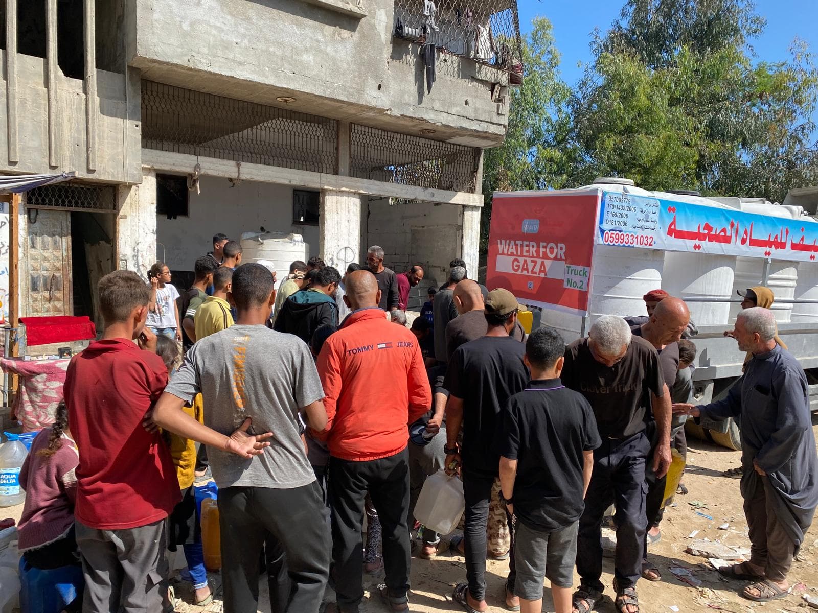 Families in Gaza in urgent need of clean water